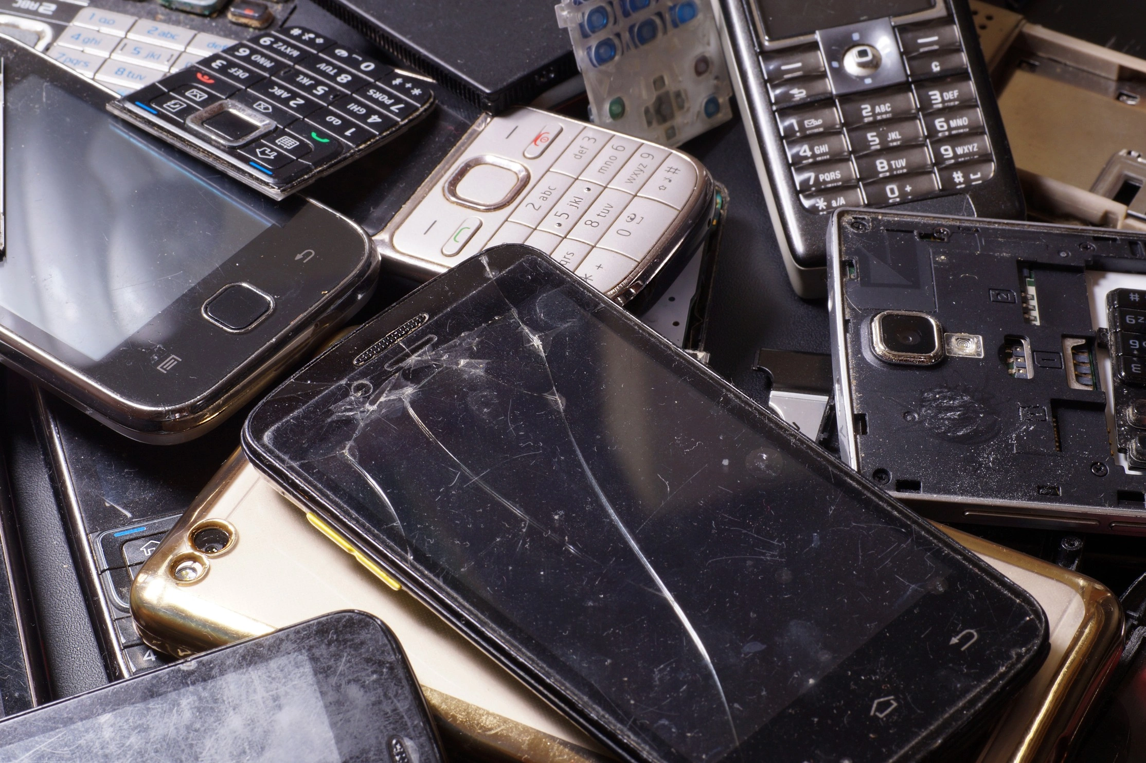recycle old telephones